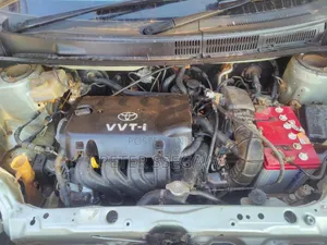 Toyota Raum 2006 Silver