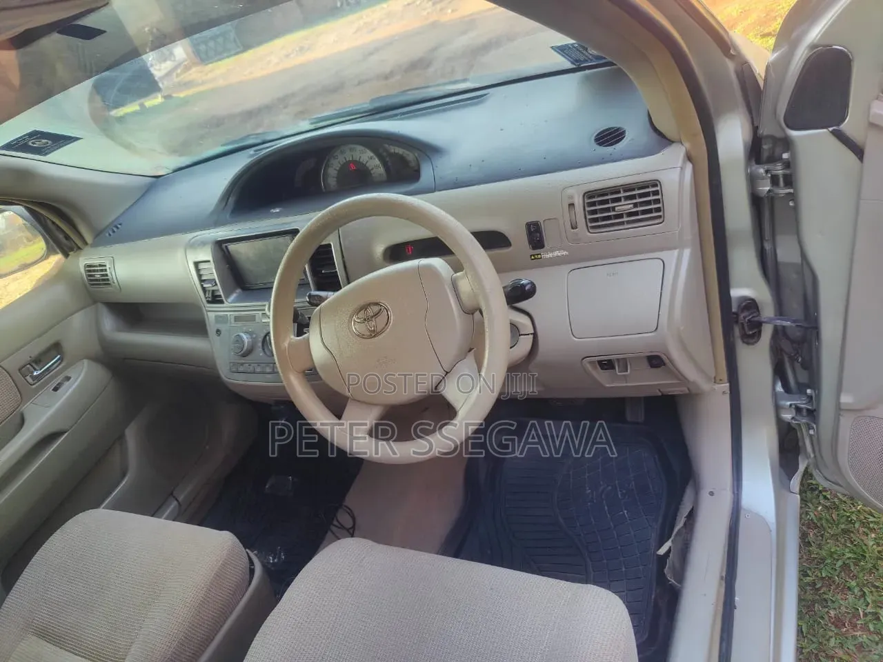 Toyota Raum 2006 Silver