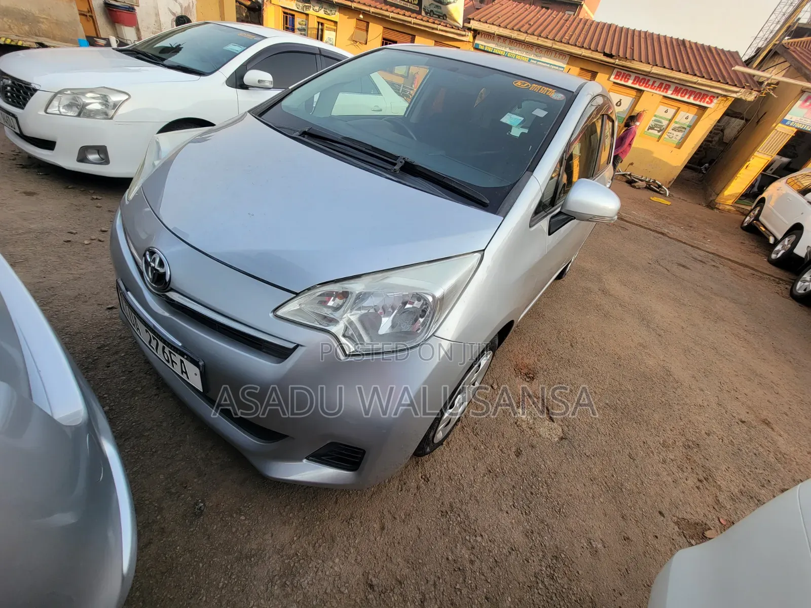 Toyota Ractis 2012 Silver