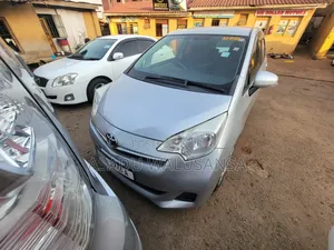 Toyota Ractis 2012 Silver