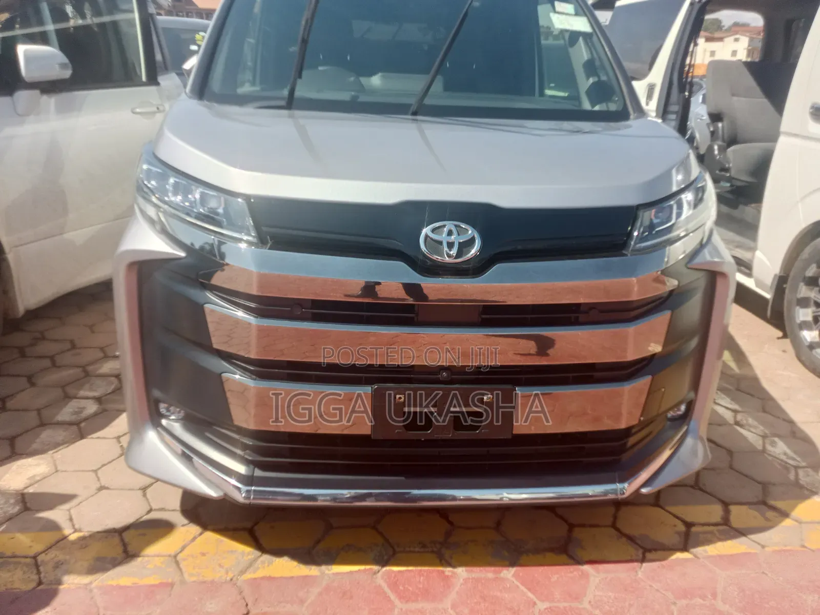 Toyota Noah 2022 Gray