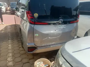 Toyota Noah 2022 Gray
