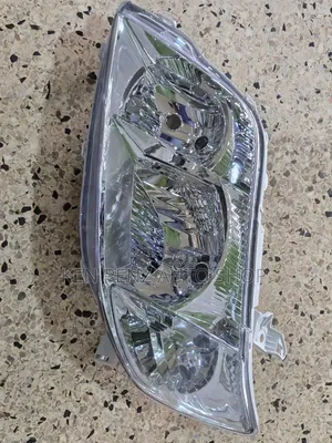 Corolla Fielder 2005 Headlamp