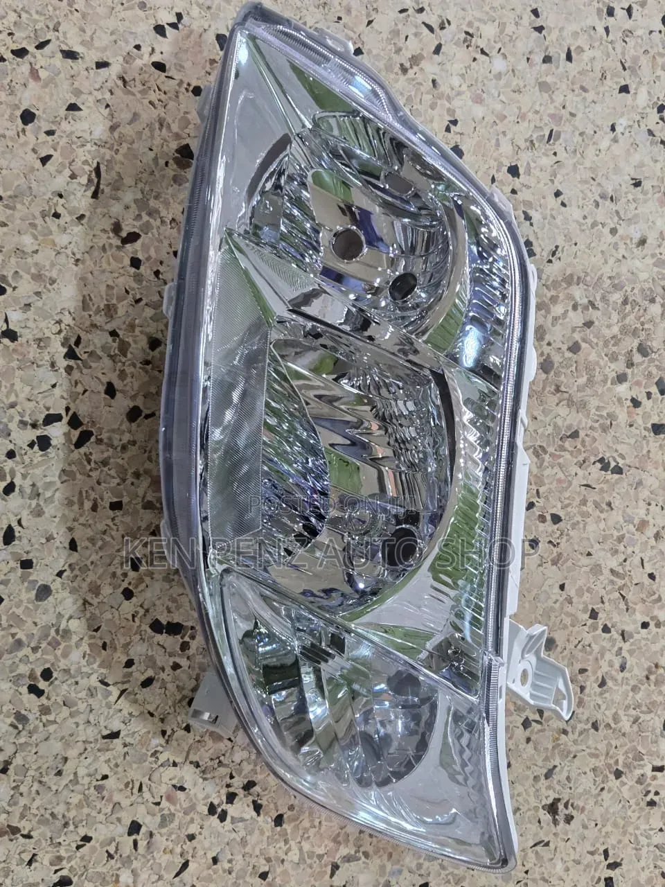 Corolla Fielder 2005 Headlamp