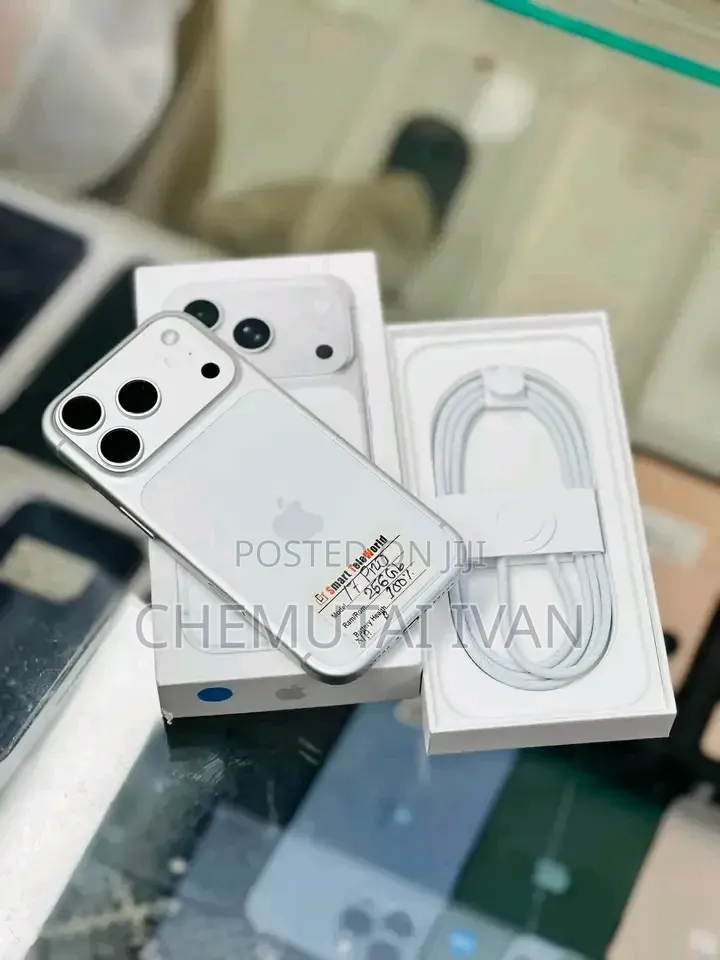 New Apple iPhone 17 Pro Max 256 GB Silver