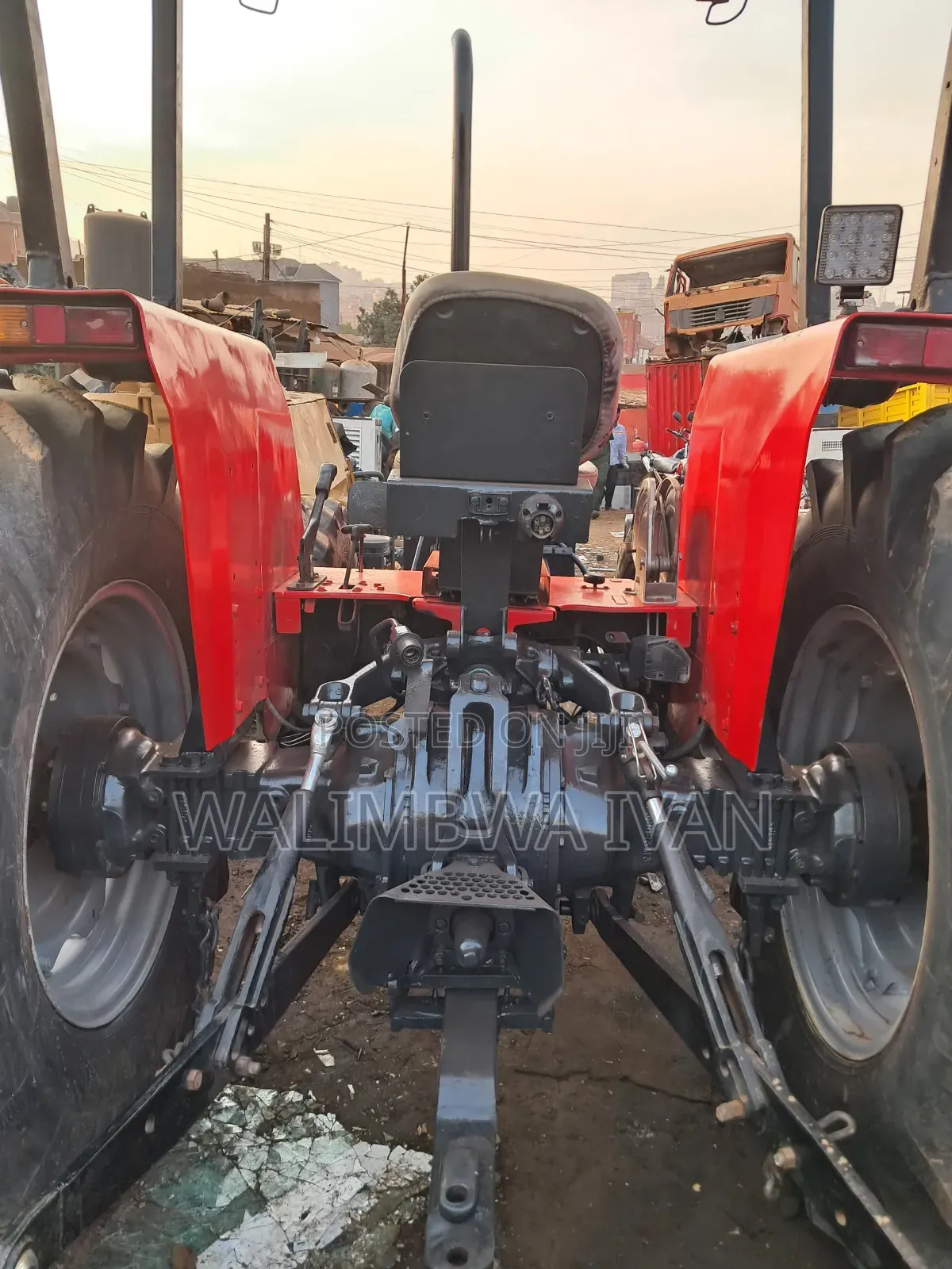 Massey Ferguson 375