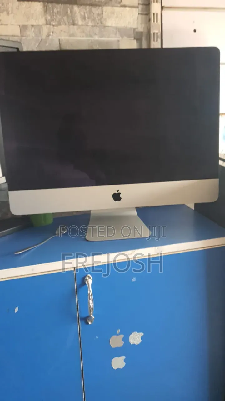 Desktop Computer Apple iMac 8GB Intel Core i5 SSD 256GB