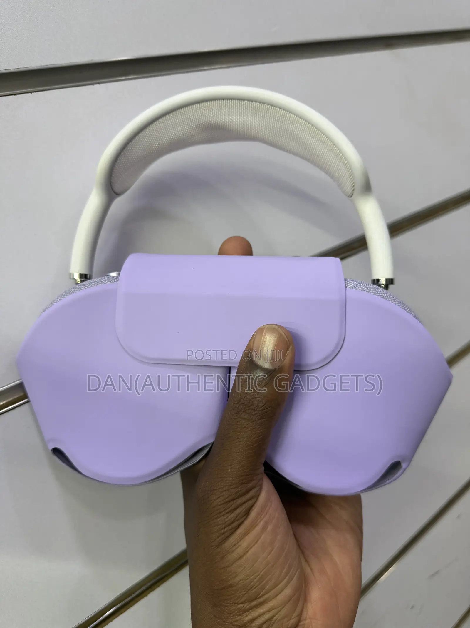 USA 🇺🇸 Model AirPods Max Type C Purple in Good Condition