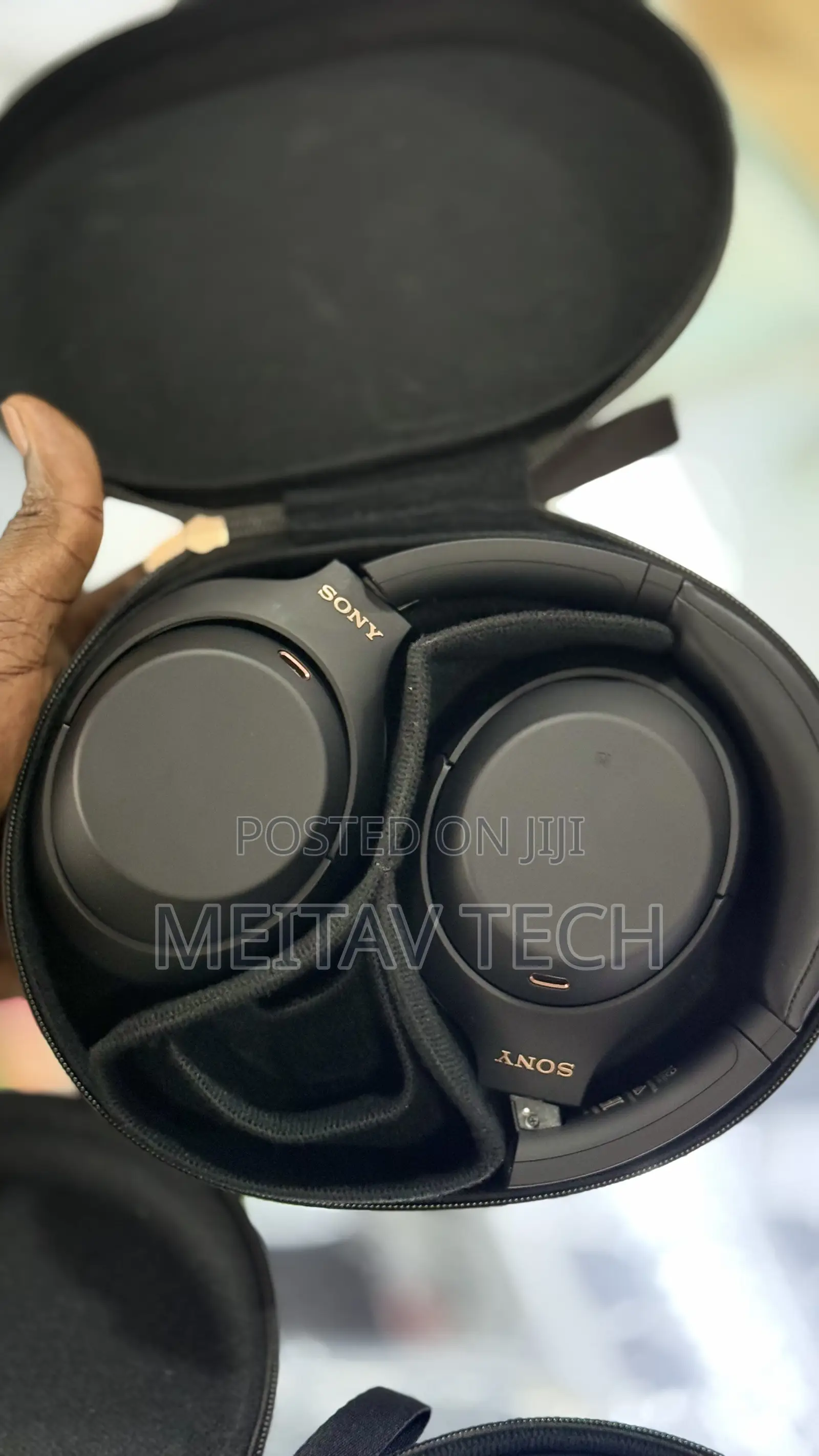 Sony WH1000 XM4 Headphones