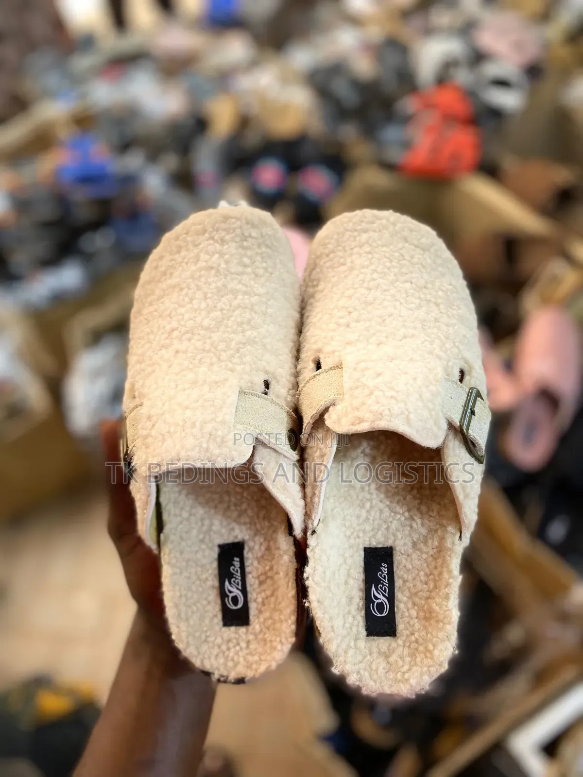 Women Clarks Cream
