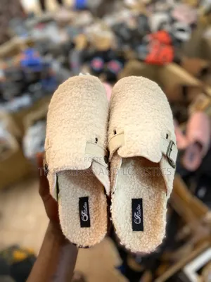 Women Clarks Cream