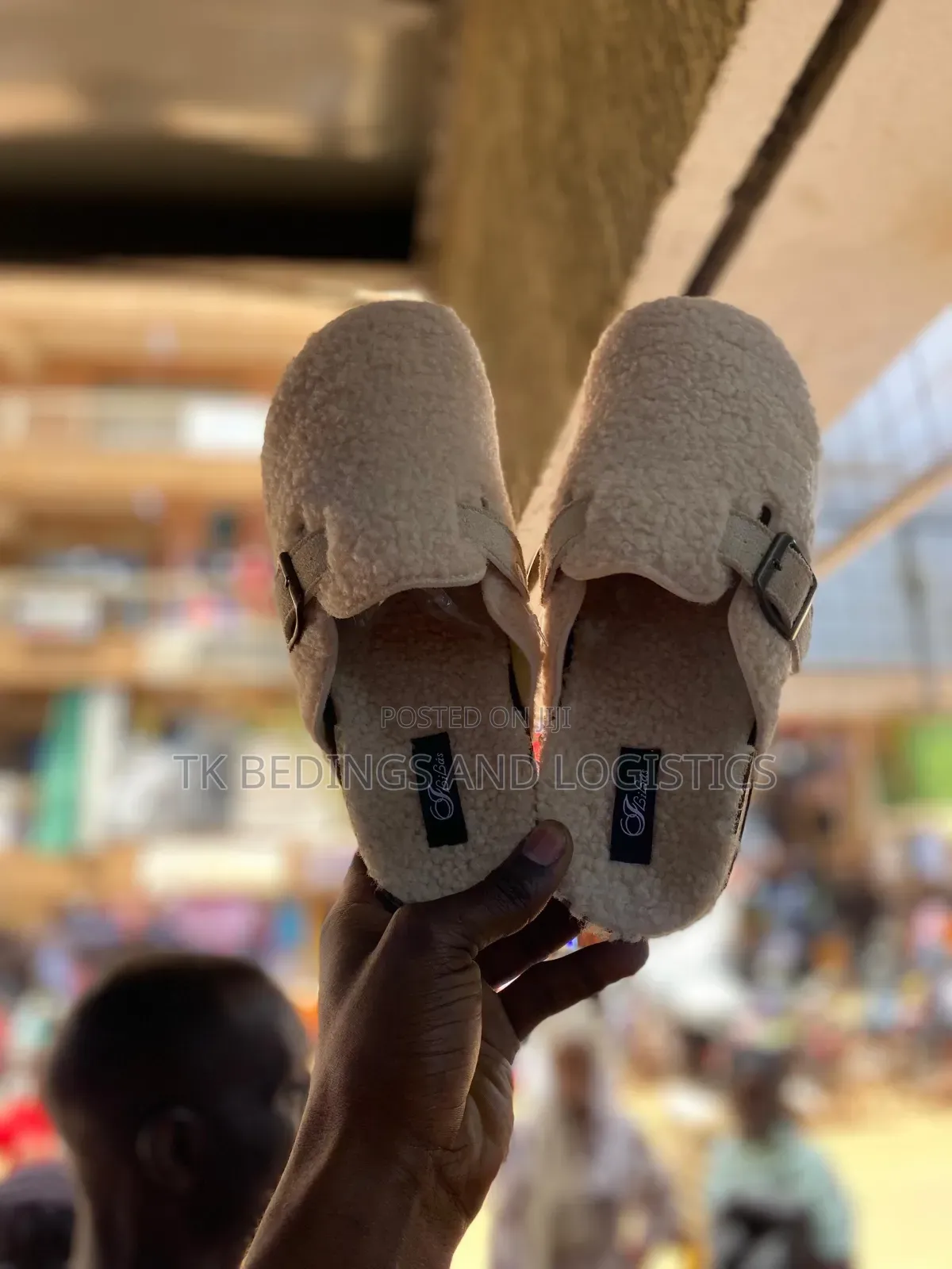 Women Clarks Cream
