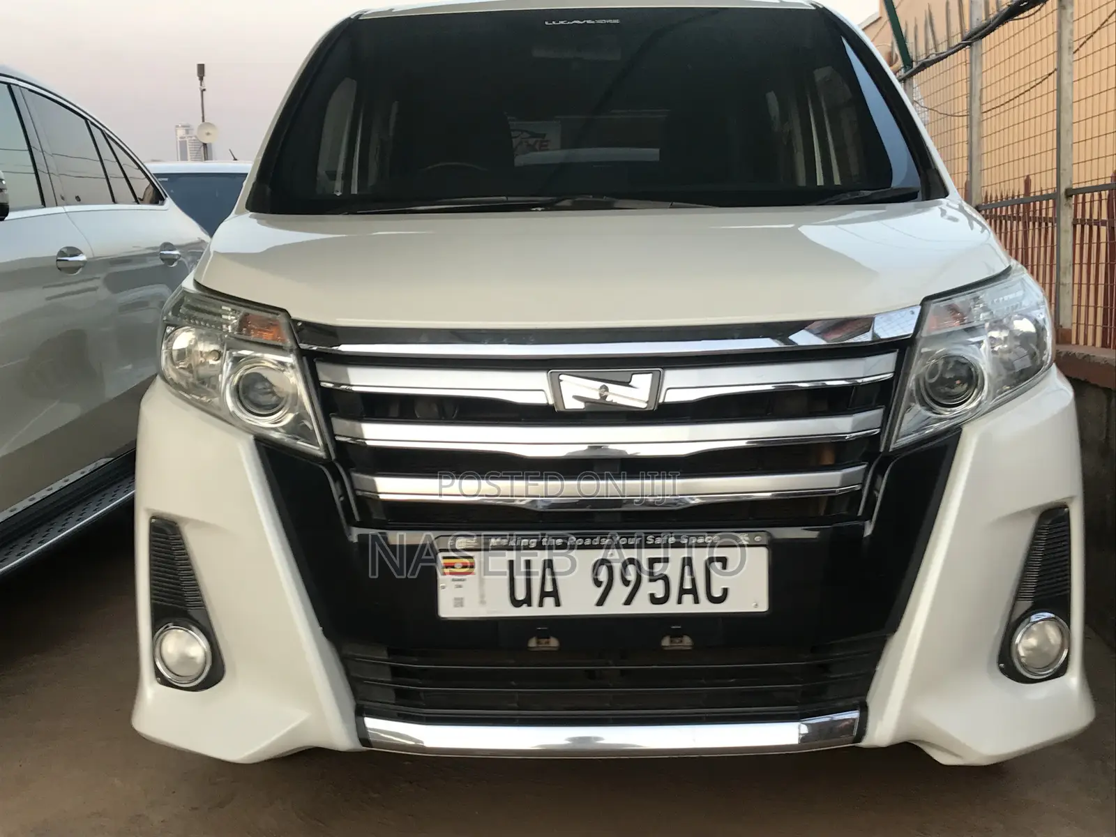 Toyota Noah 2016 White