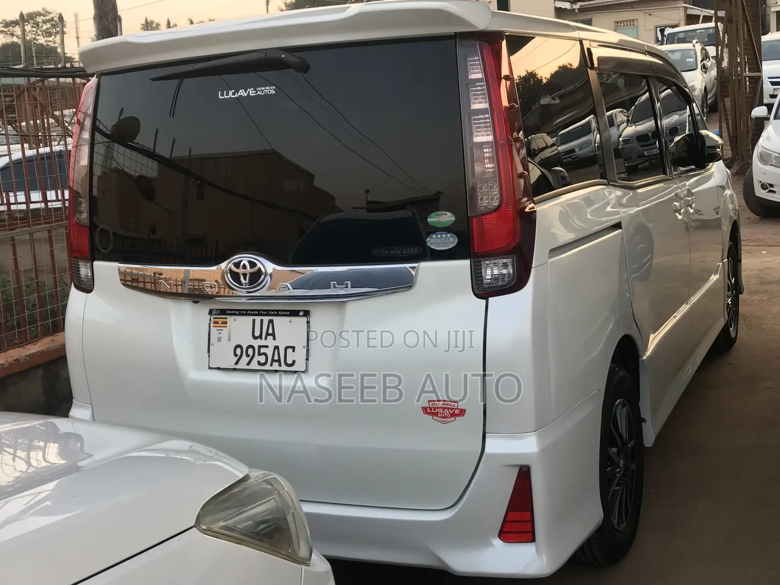 Toyota Noah 2016 White
