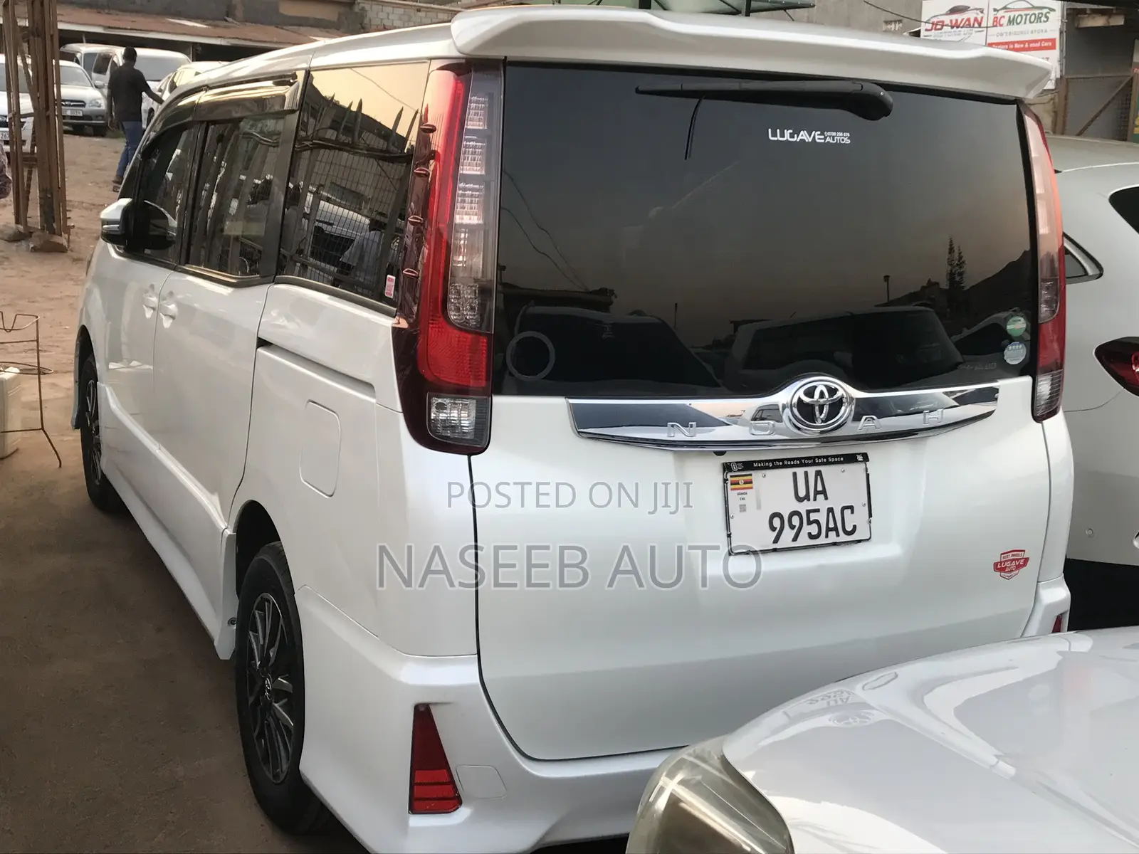 Toyota Noah 2016 White