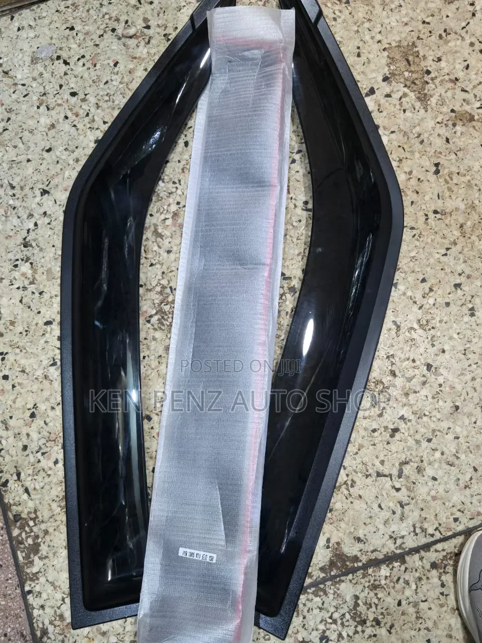 Mitsubishi Pajero V73 Rainshields