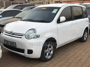 Toyota Sienta 2008 White