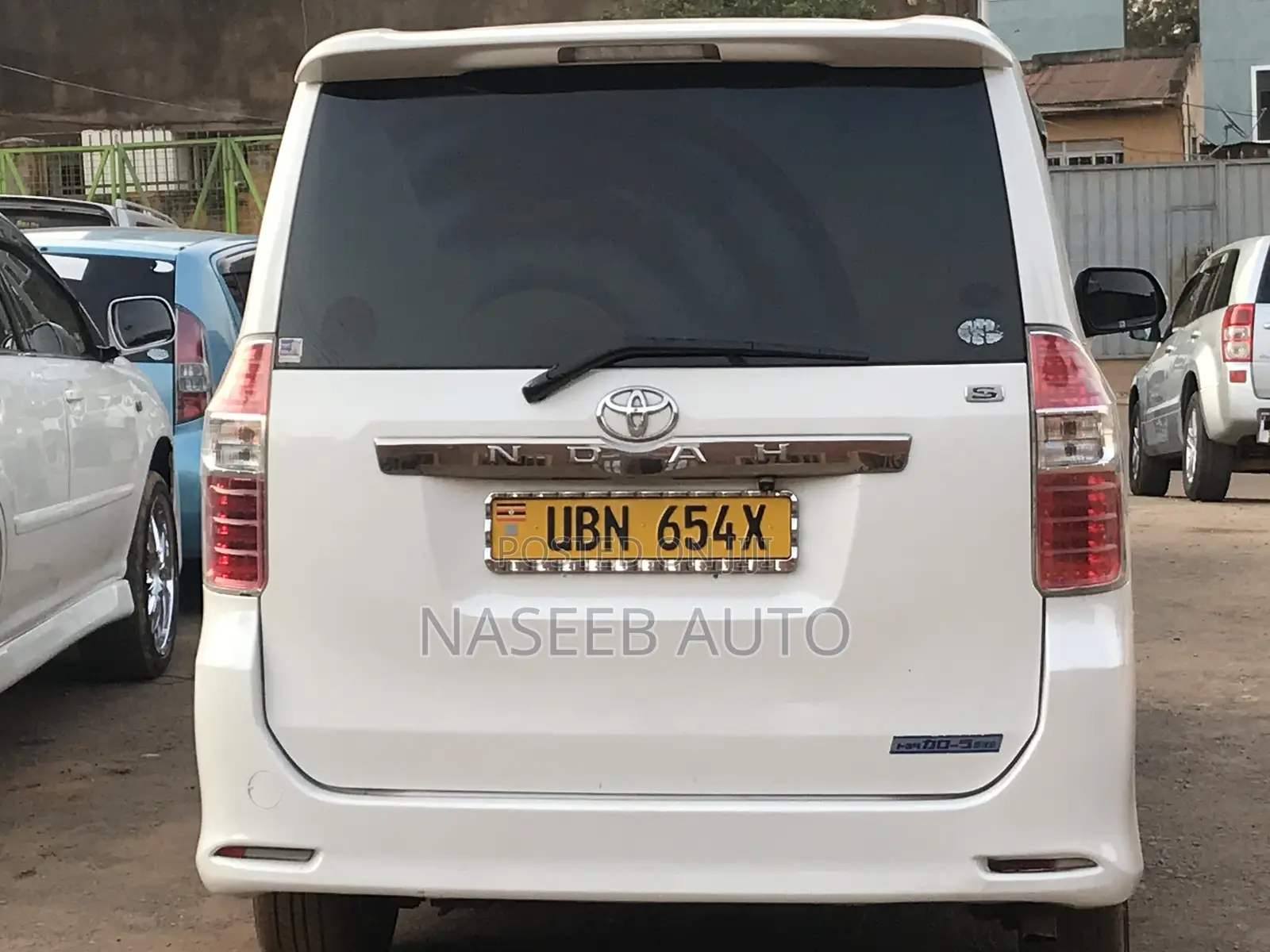 Toyota Noah 2008 White