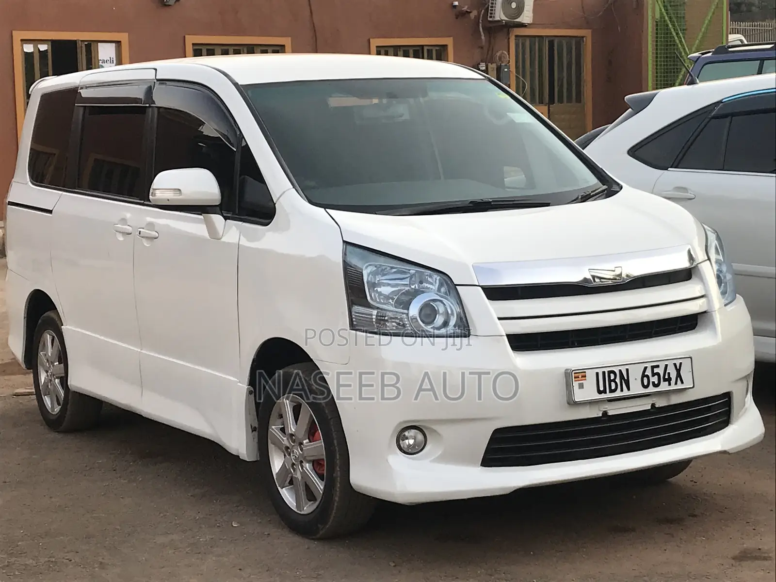 Toyota Noah 2008 White