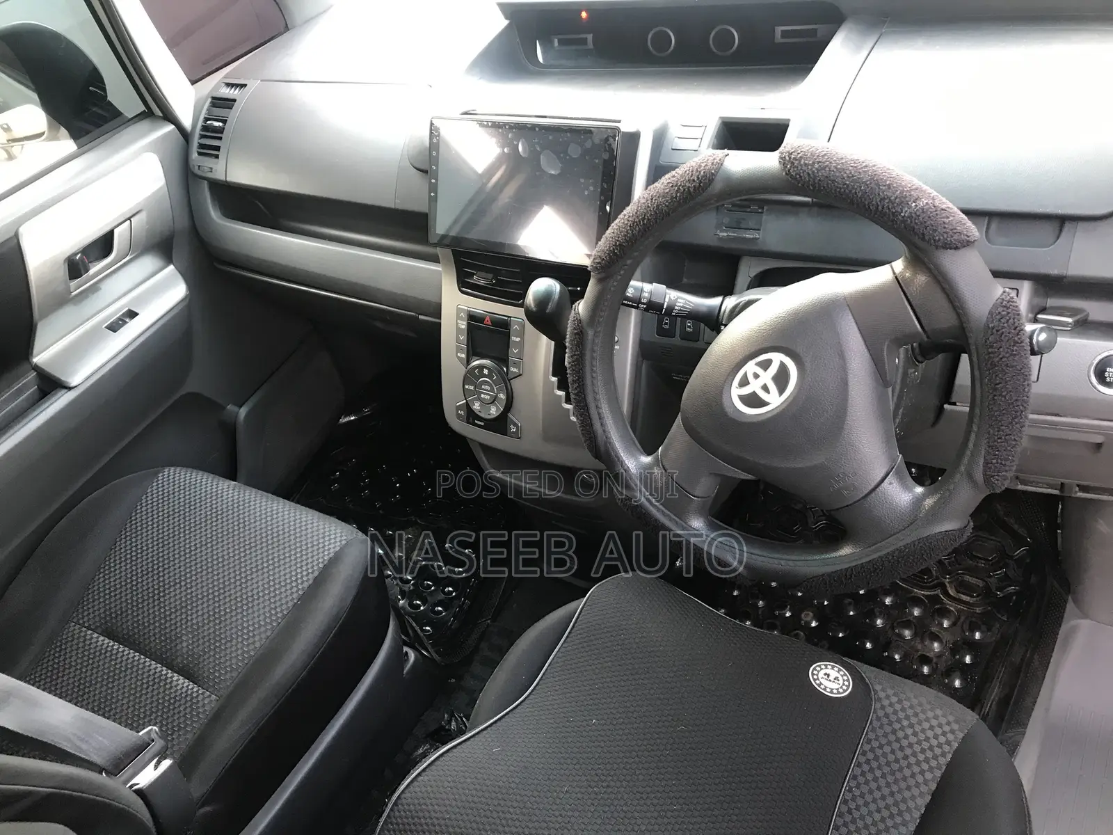 Toyota Noah 2008 White