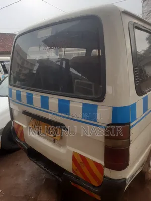Toyota HiAce 2002 White