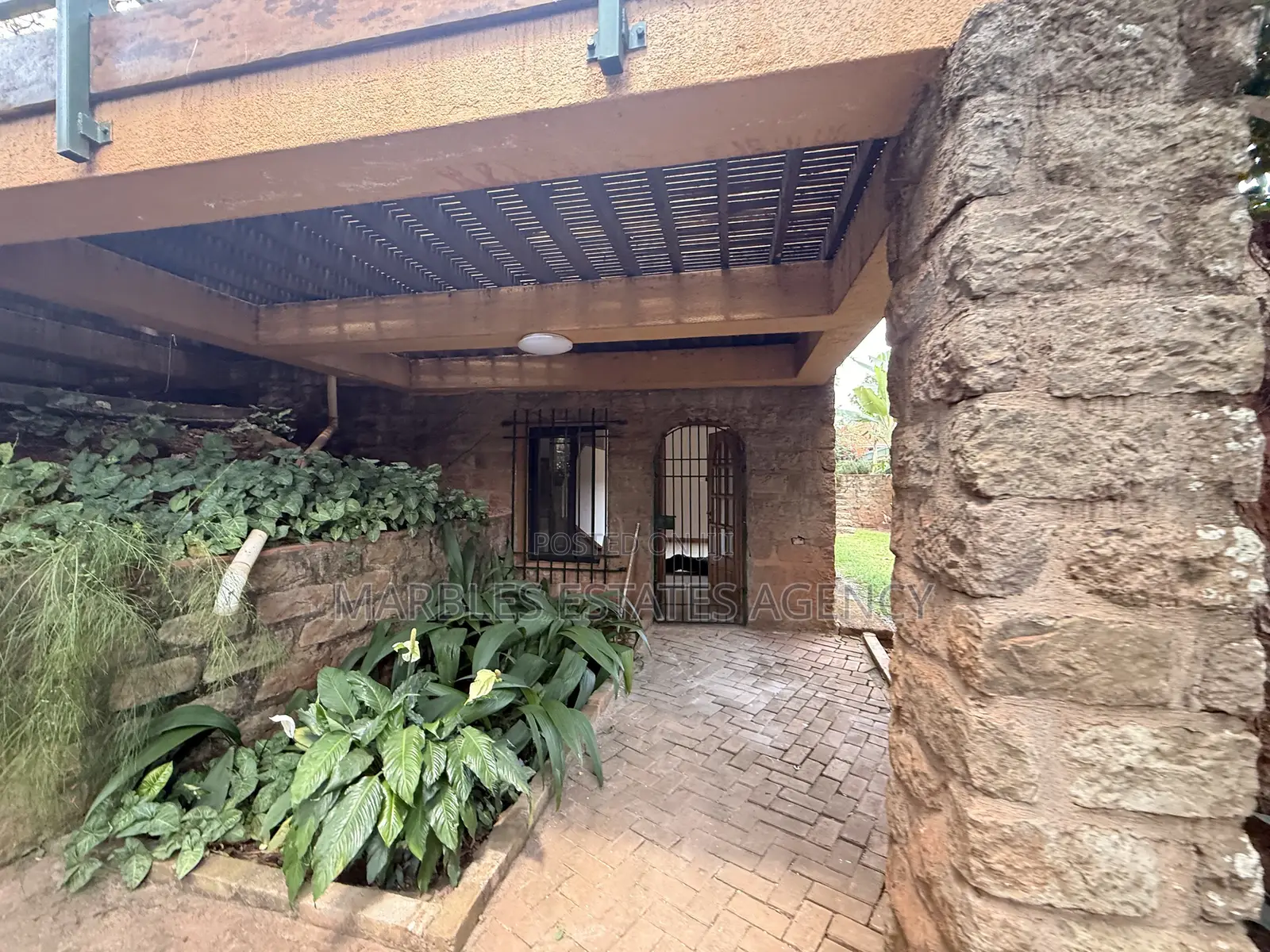 Furnished 4bdrm House in Mbuya, Central Division for rent