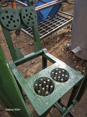 Honey Comb Briquettes Machine.