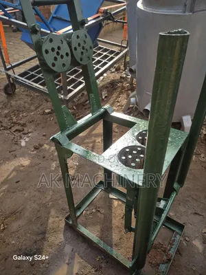 Honey Comb Briquettes Machine.