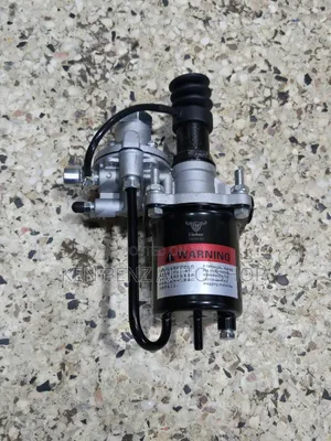Fuso and Elf Hydraulic Clutch Booster / Servo Assembly