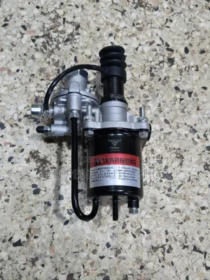 Fuso and Elf Hydraulic Clutch Booster / Servo Assembly