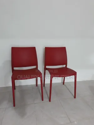 Court Yard Plastic Chairs Plastic Chairs