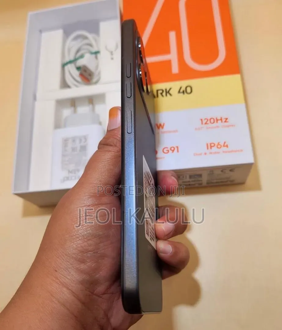 New Tecno Spark 40 256 GB Gray