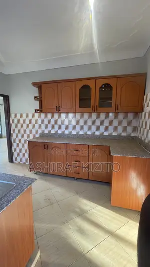 3bdrm House in Ssabagabo-Makindye for rent