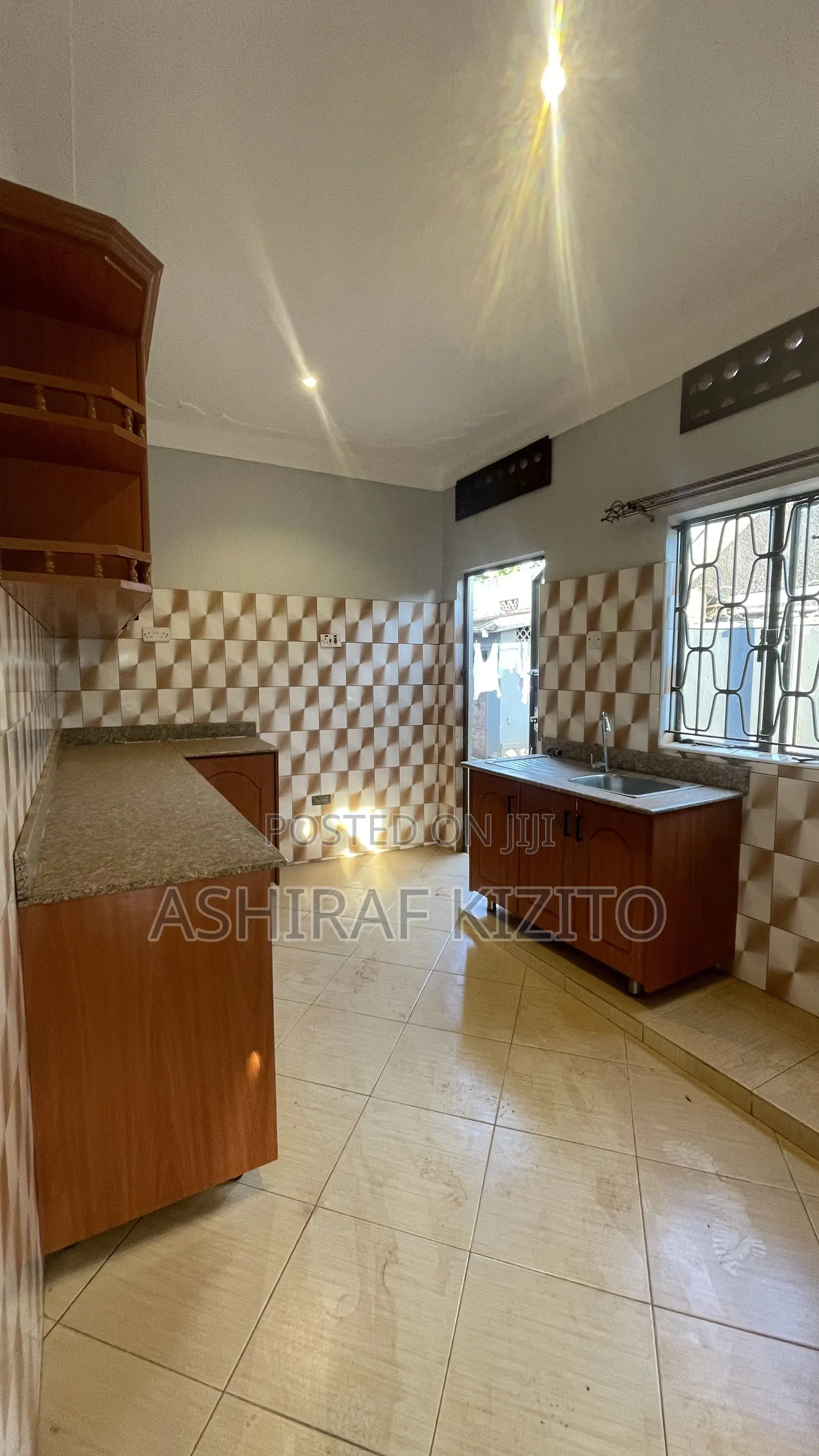 3bdrm House in Ssabagabo-Makindye for rent