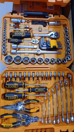 INGCO 100-Piece Hand Tool Set Ratchet & Sockets 1/2" Ratchet Wrenc