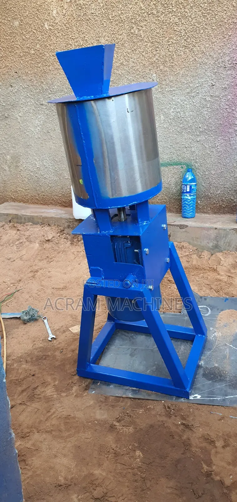 Grand Nuts Machine