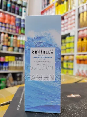 SKIN1004 Madagascar Centella Hyalu-Cica Water-Fit Sunserum.