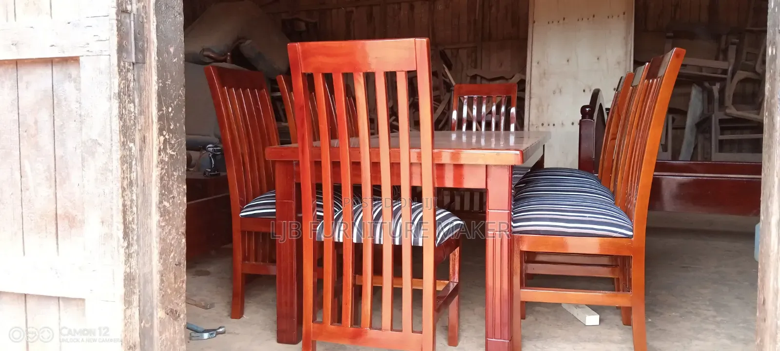 Dinning Table With Eight Chairs