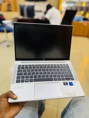 Laptop HP EliteBook 830 G7 8GB Intel Core i7 SSD 256GB