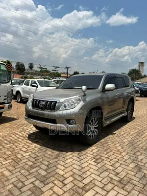Toyota Land Cruiser Prado 2012 Silver