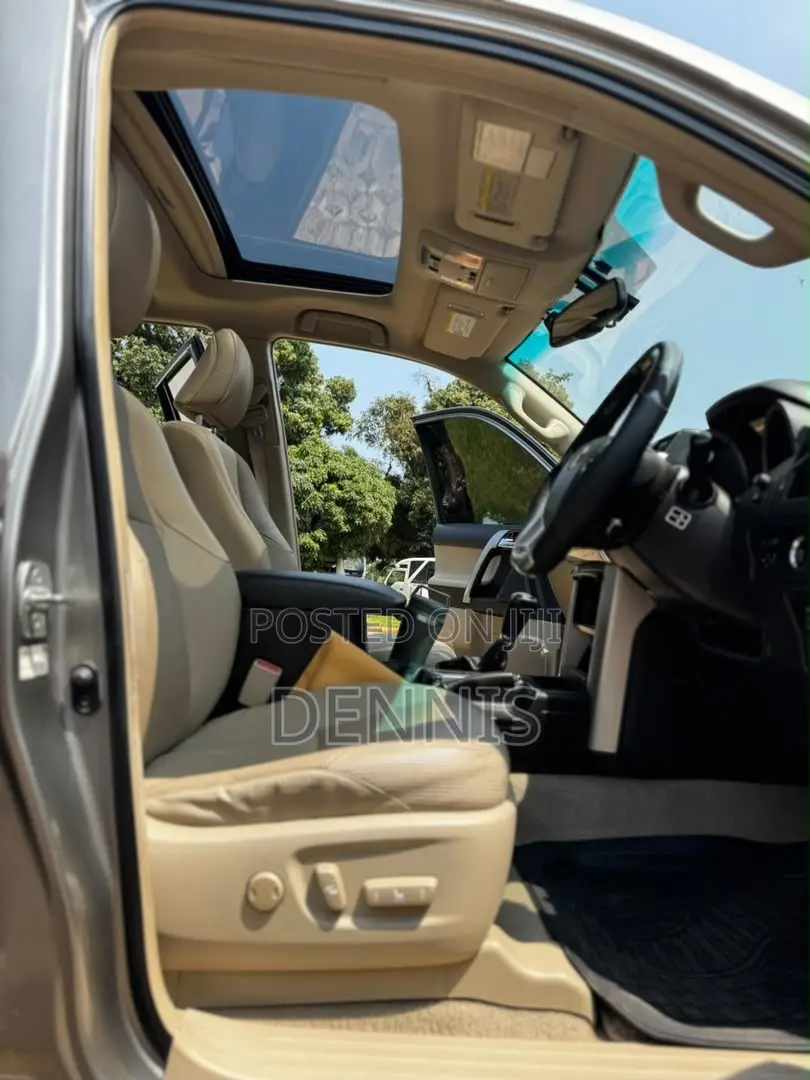 Toyota Land Cruiser Prado 2012 Silver