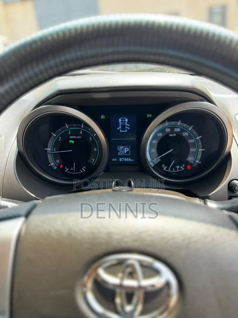 Toyota Land Cruiser Prado 2012 Silver