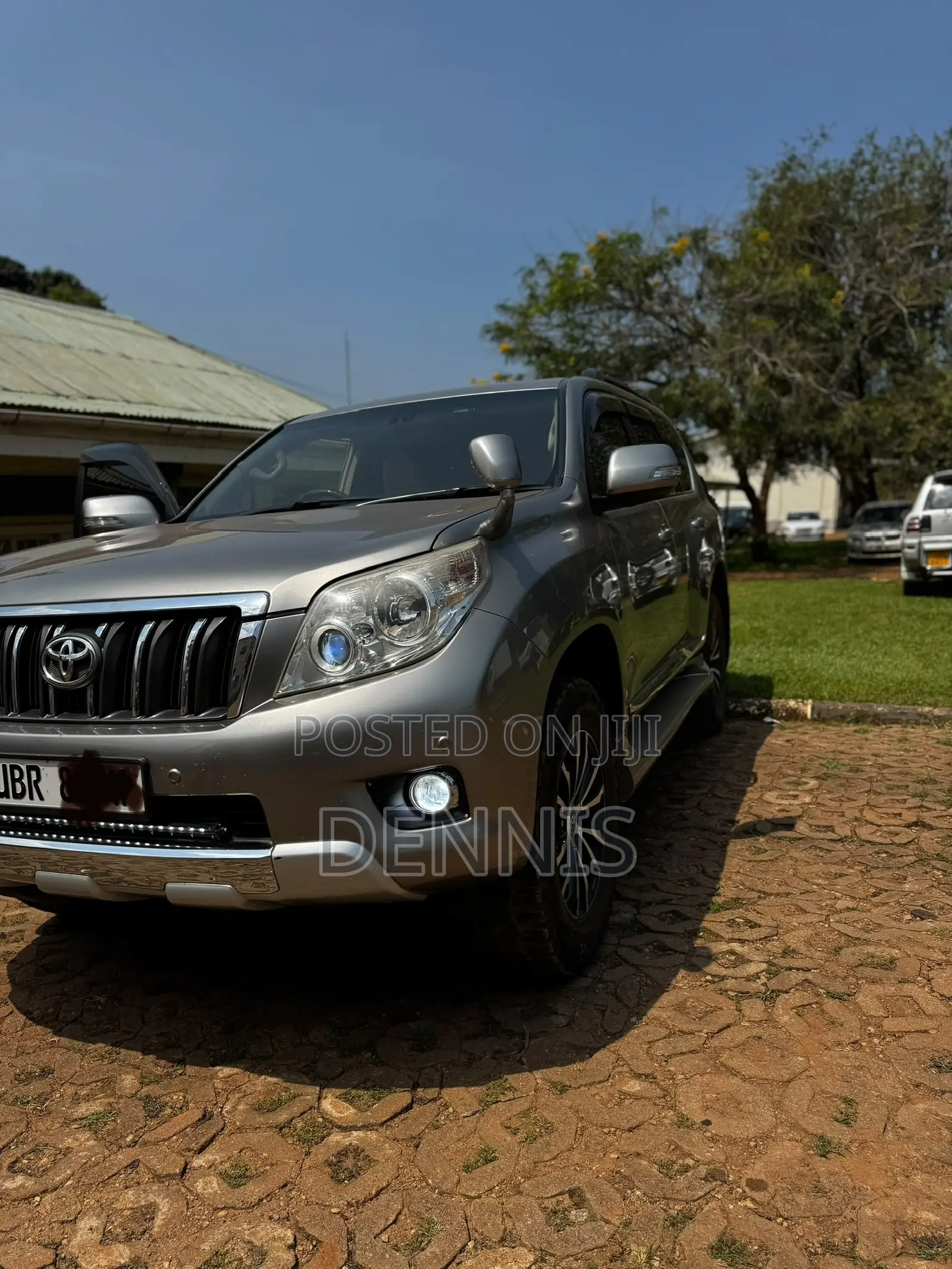 Toyota Land Cruiser Prado 2012 Silver