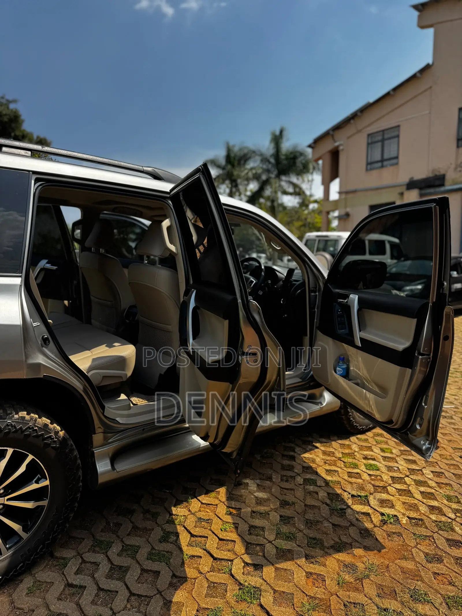 Toyota Land Cruiser Prado 2012 Silver