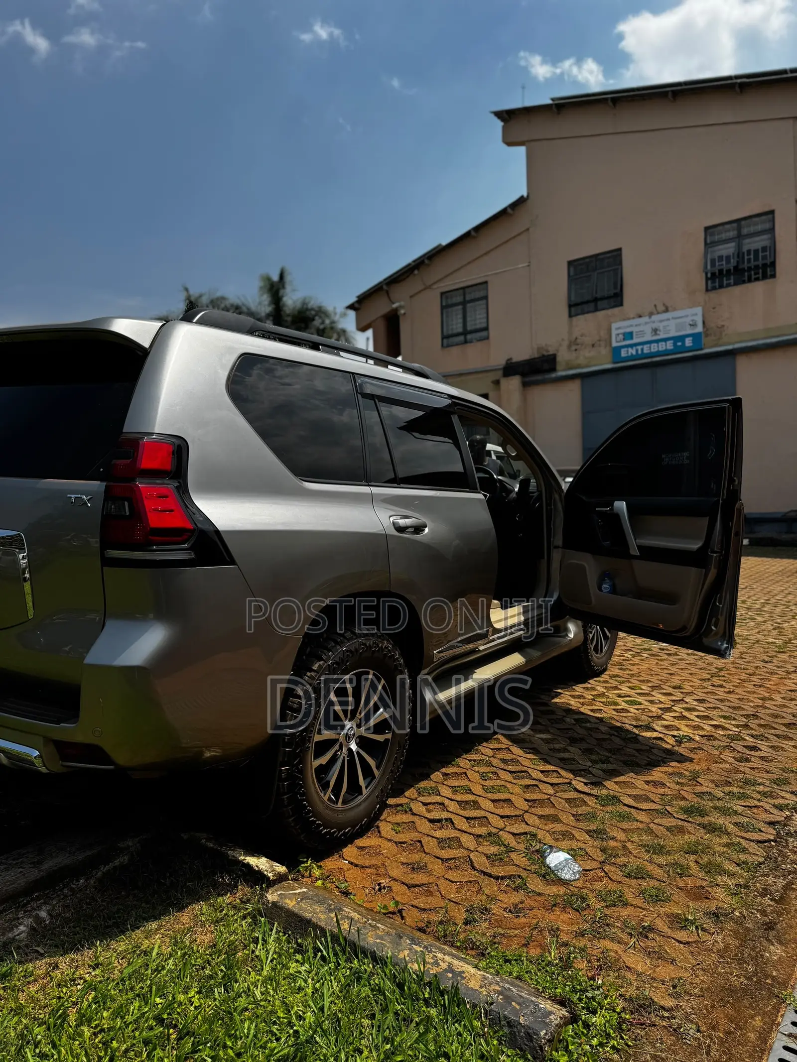 Toyota Land Cruiser Prado 2012 Silver