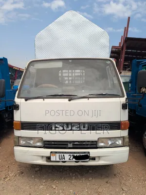 Perfect Isuzu Bord 2003 White
