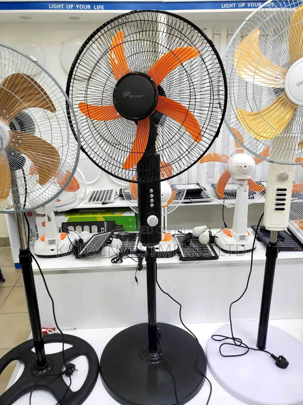 PEARLLIGHT 18 Inch Stand Fan With Bright Orange Plastic Blades