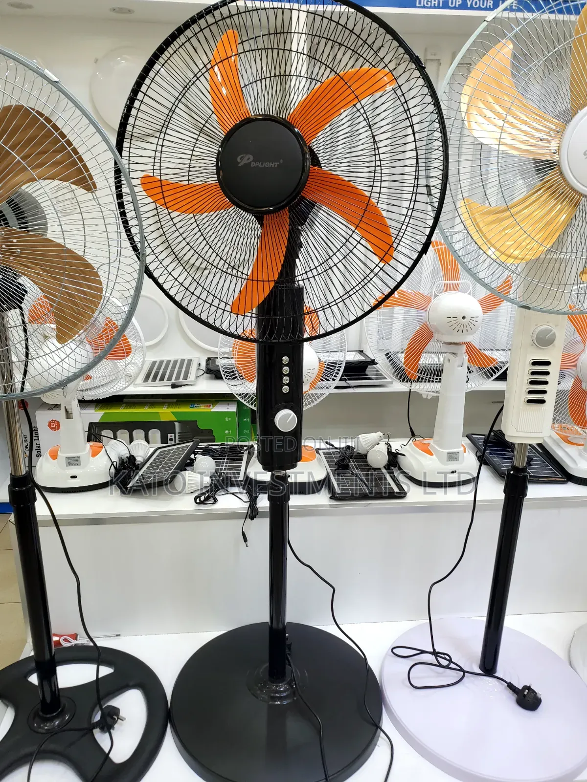PEARLLIGHT 18 Inch Stand Fan With Bright Orange Plastic Blades