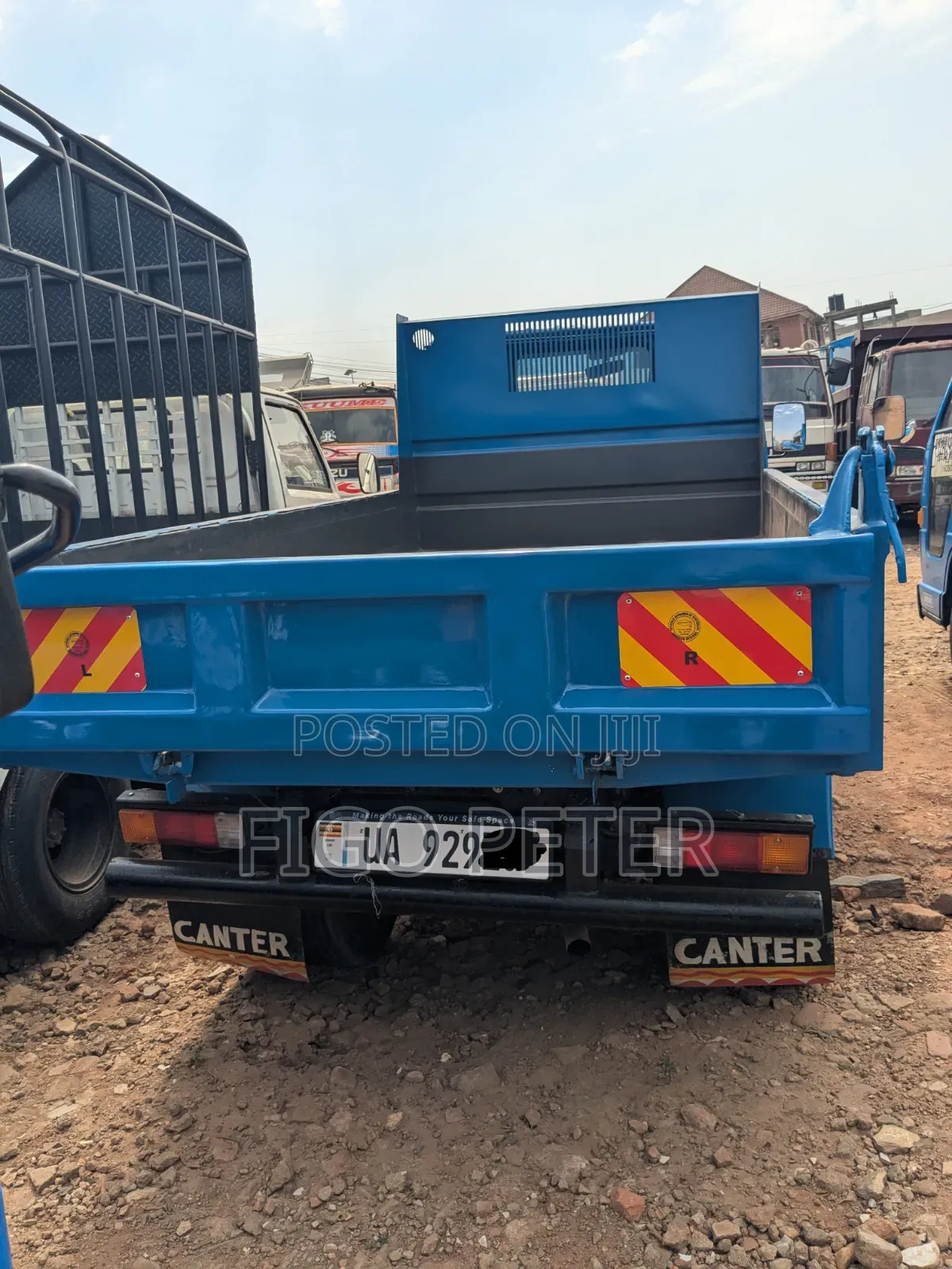 Mitsubishi Canter Tiper 2003 Blue