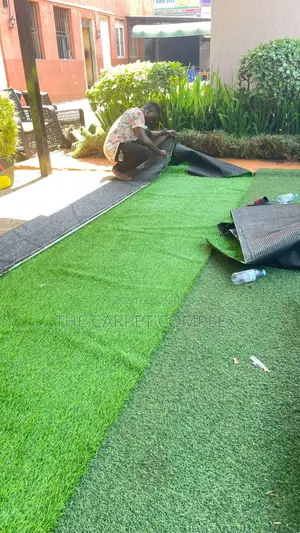 Vertical Tuff Outdoor 40k Per Squaremeter